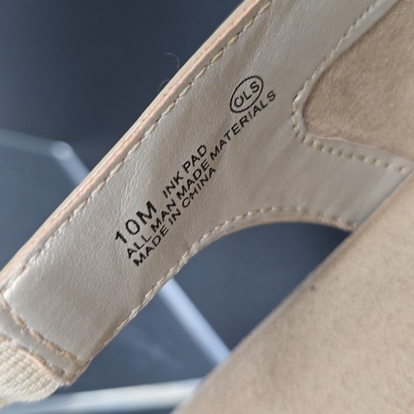 Aerosoles | Womens | Biege | Patent | Slingback | Block  Heel | Size 10M - Picture 3 of 9